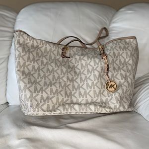 Michael Kors Jet Set Travel Tote